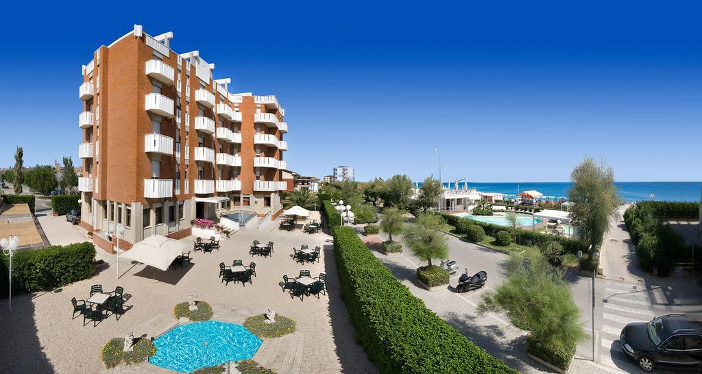 Hotel Continental Fano Exteriér fotografie