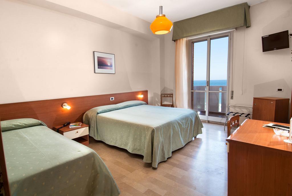 Hotel Continental Fano Exteriér fotografie