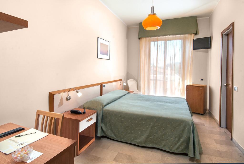 Hotel Continental Fano Exteriér fotografie